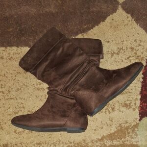 Elegant Brown Women's Boots